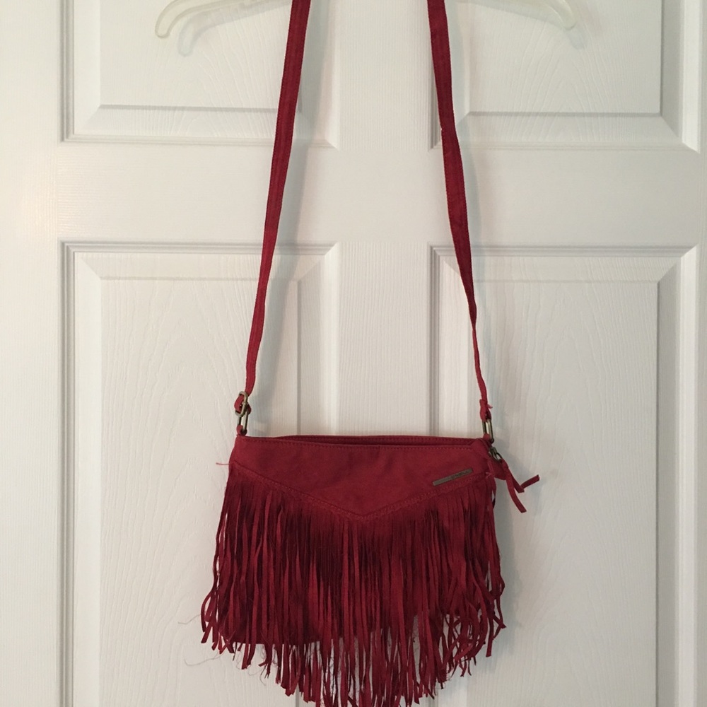 Red fringe crossbody bag.